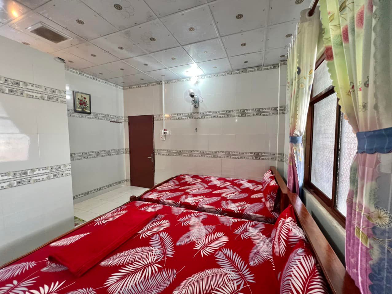 Loại phòng Phòng đôi máy quạt (4 người)